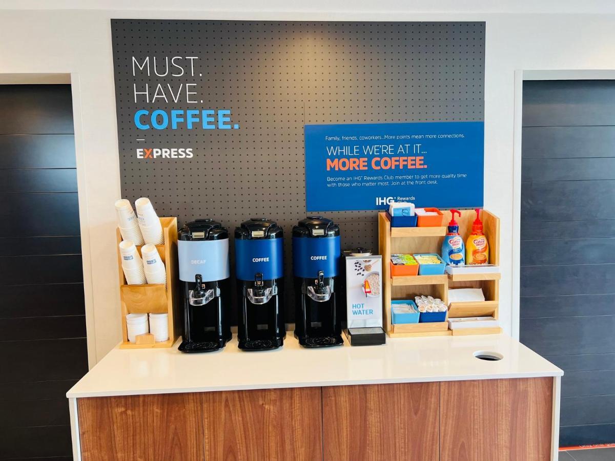 Holiday Inn Express & Suites Salinas By Ihg Exteriér fotografie