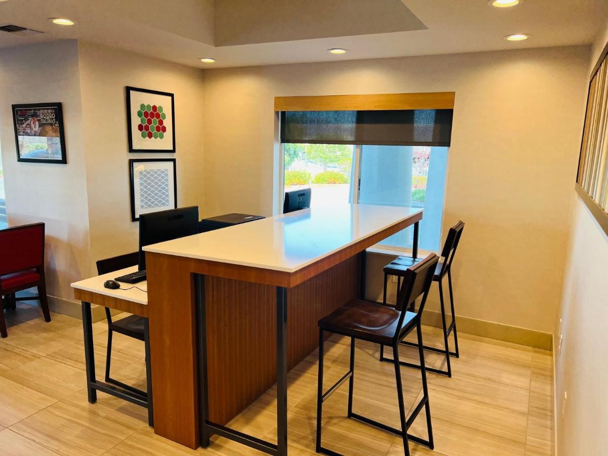 Holiday Inn Express & Suites Salinas By Ihg Exteriér fotografie