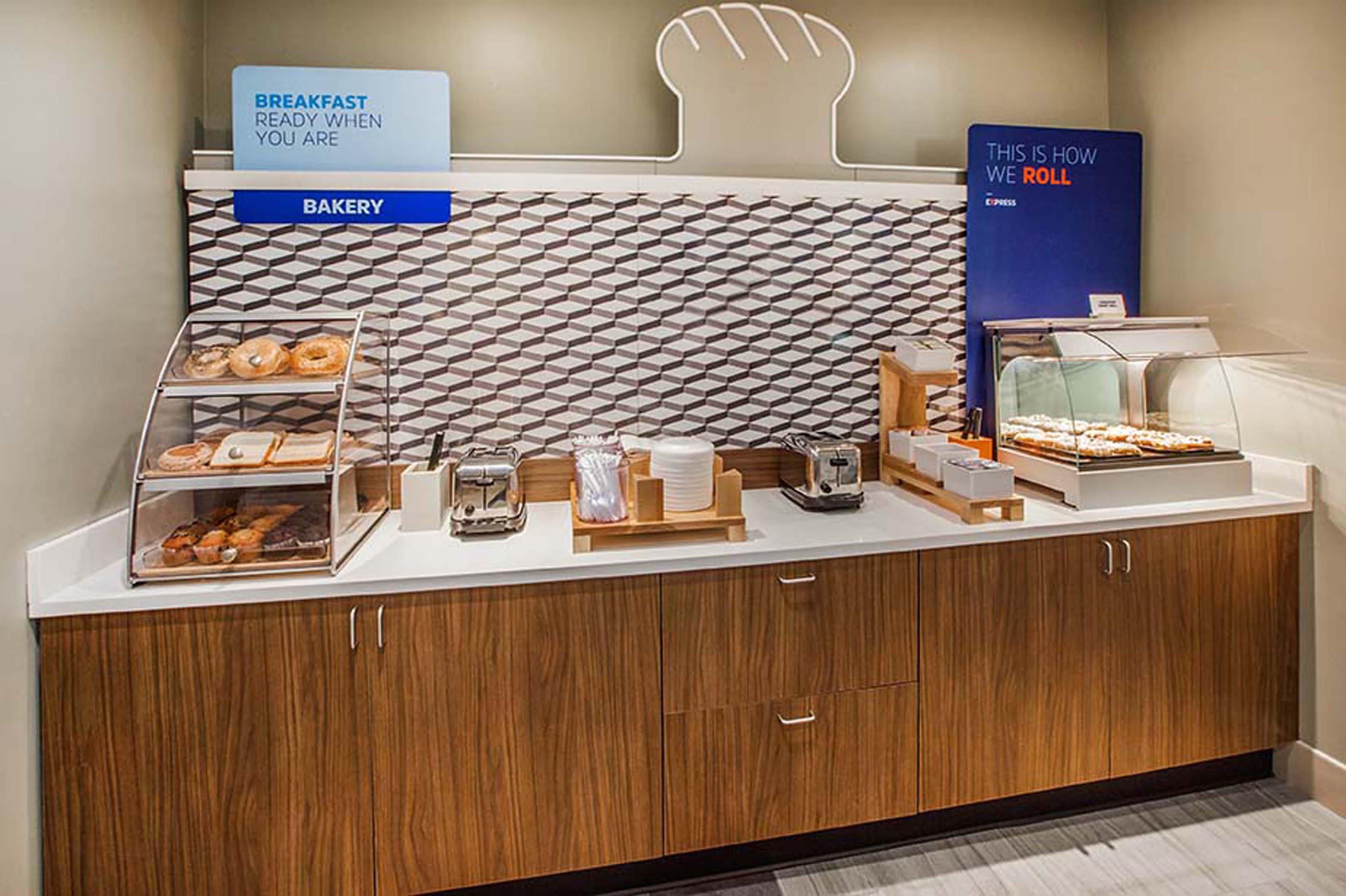 Holiday Inn Express & Suites Salinas By Ihg Exteriér fotografie